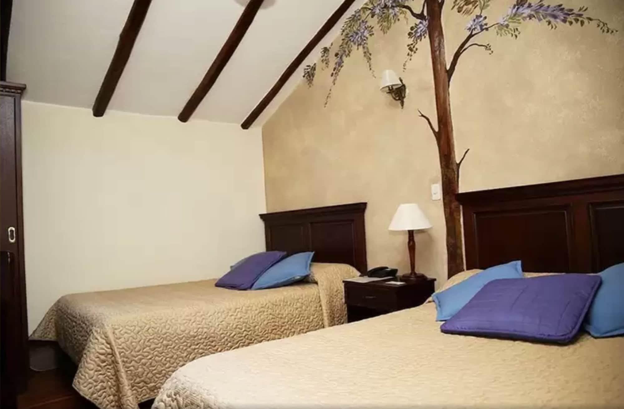 Hotel Casa San Rafael กูเอ็งกา ภายนอก รูปภาพ