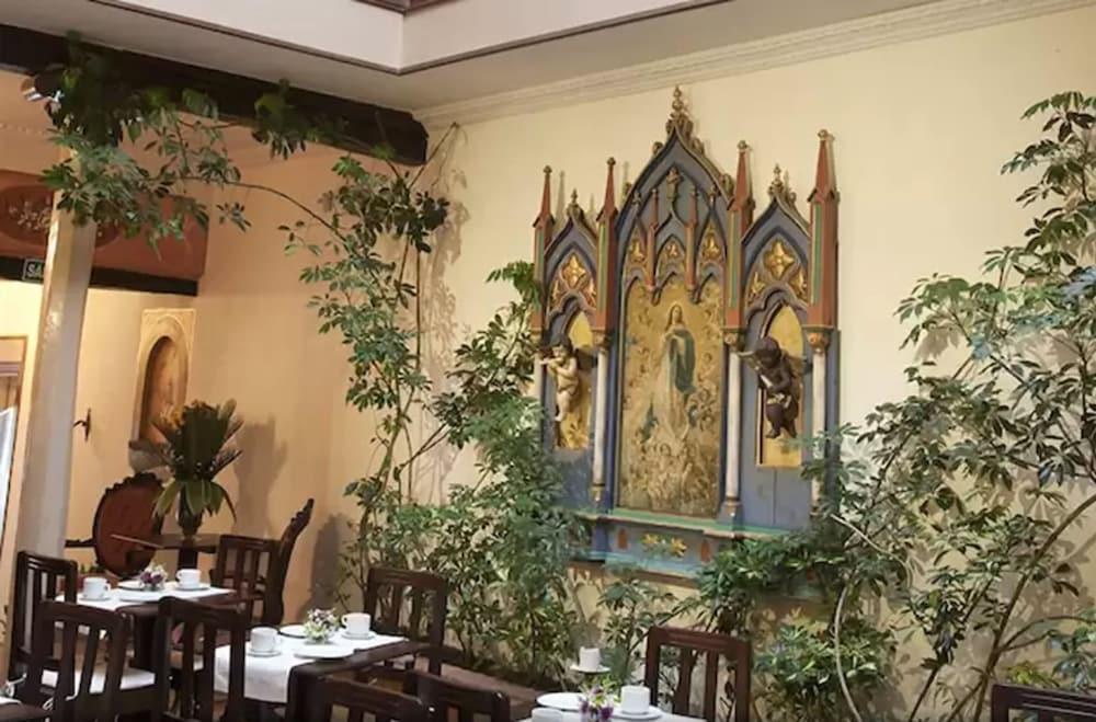 Hotel Casa San Rafael กูเอ็งกา ภายนอก รูปภาพ