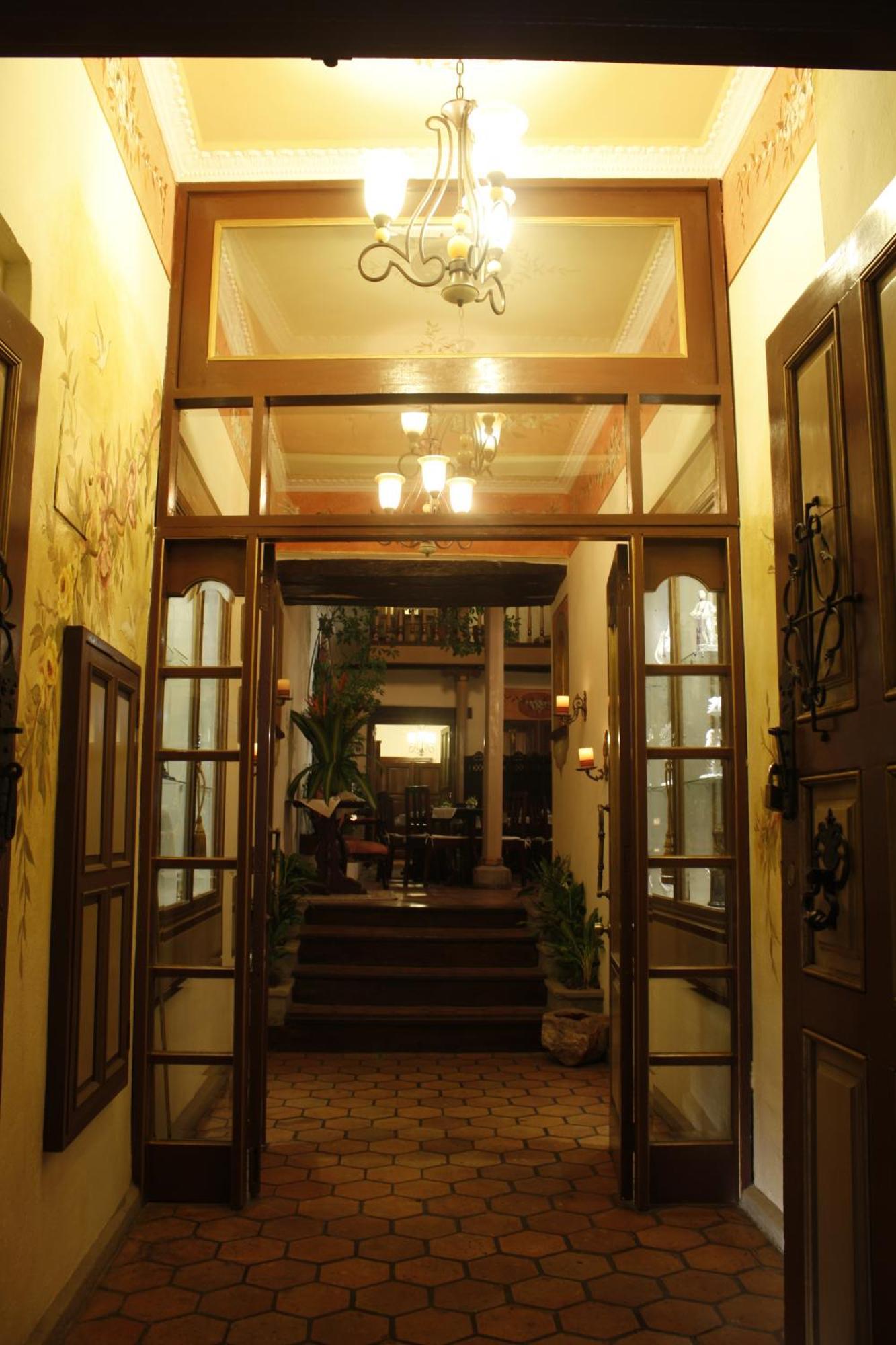 Hotel Casa San Rafael กูเอ็งกา ภายนอก รูปภาพ
