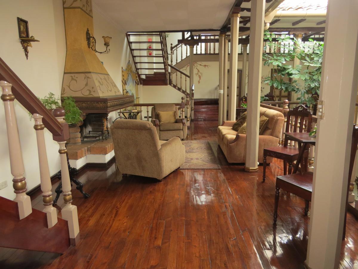 Hotel Casa San Rafael กูเอ็งกา ภายนอก รูปภาพ
