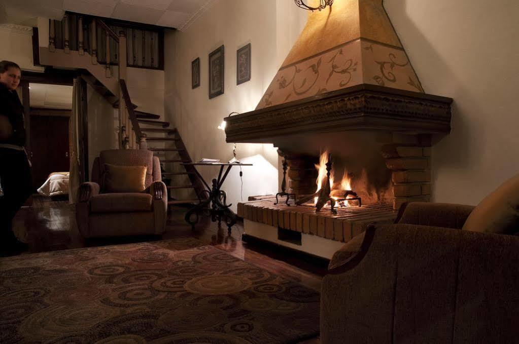 Hotel Casa San Rafael กูเอ็งกา ภายนอก รูปภาพ